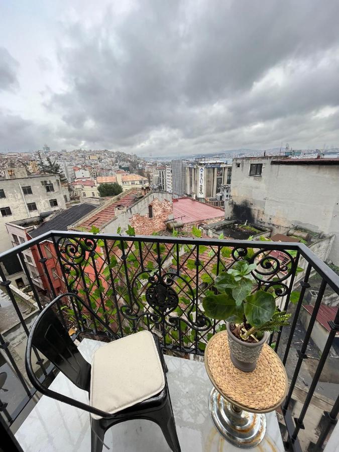 Royal Galata Hotel Istanbul Exterior photo